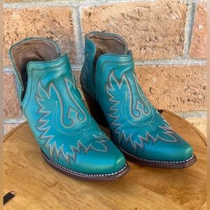 ARIAT Women’s Dixon Agate Western Booties-Snip Toe size 7